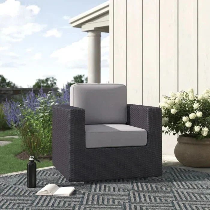 Outdoor > Chairs - Couch