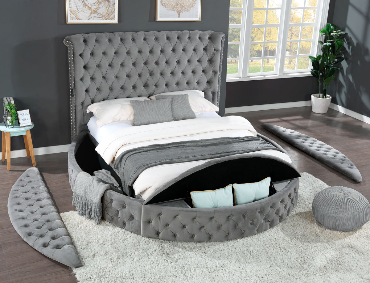 King 5 Piece Bedroom Set Made - Gray