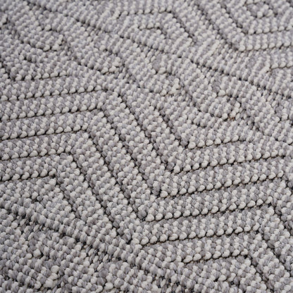 Guros - 6' X 9' Geometric Indoor / Outdoor Area Rug - White