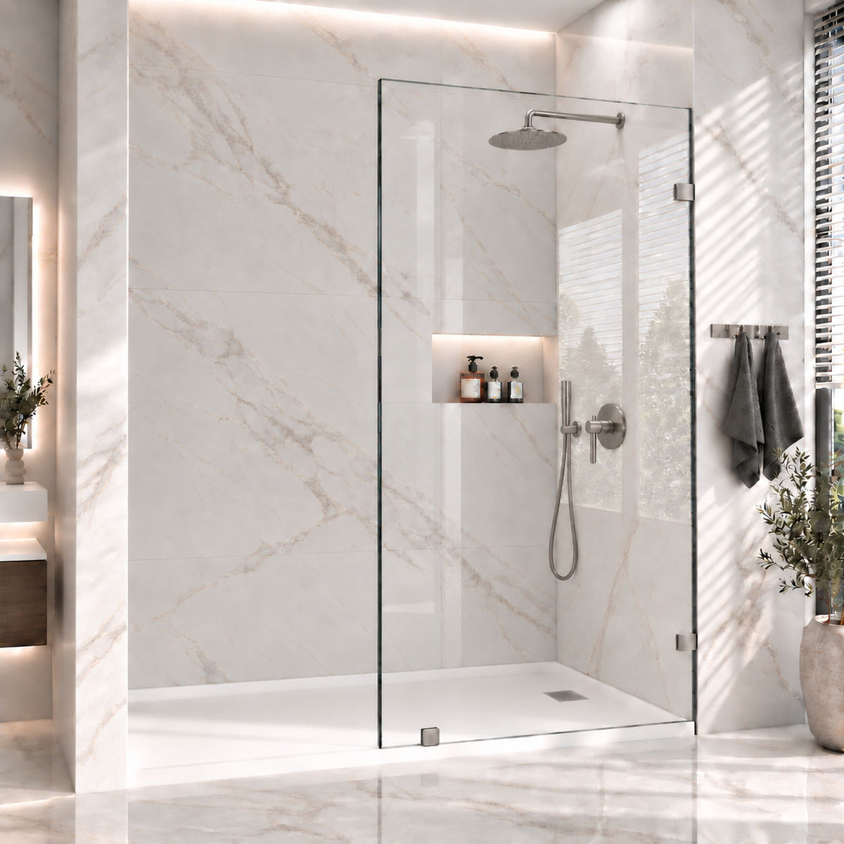 Frameless Bathtub Shower Screen, Reversible Installation
